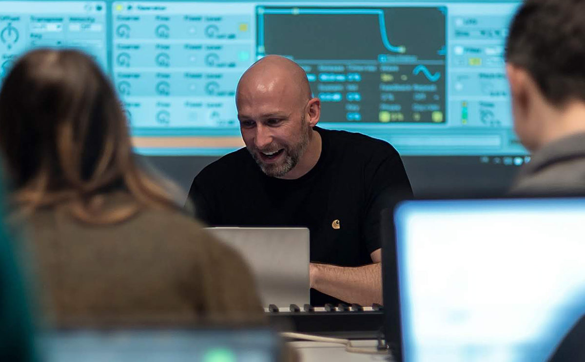 Oscar performing at Underdog Electronic Music School